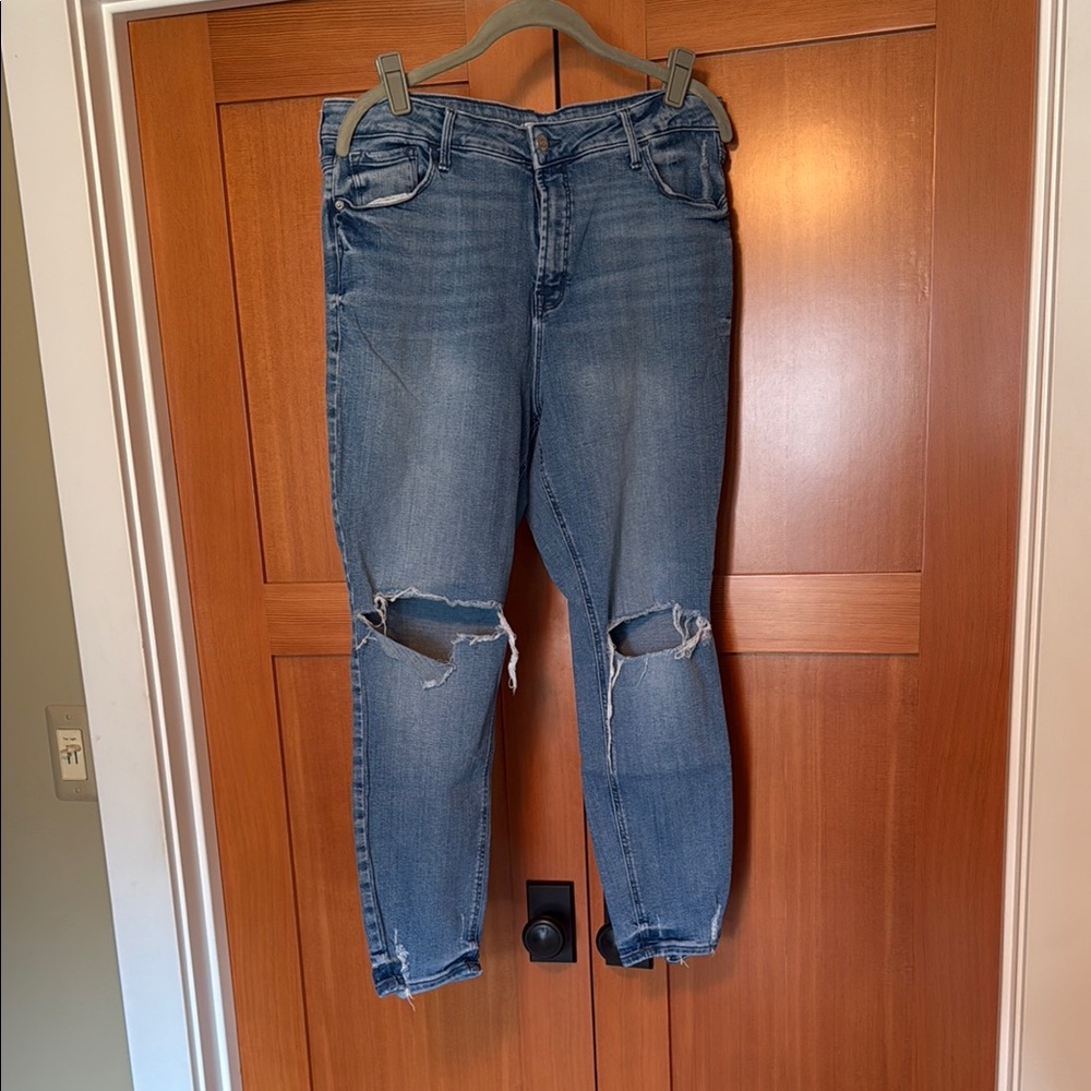 Old Navy Women's Blue Ripped Ankle Jeans